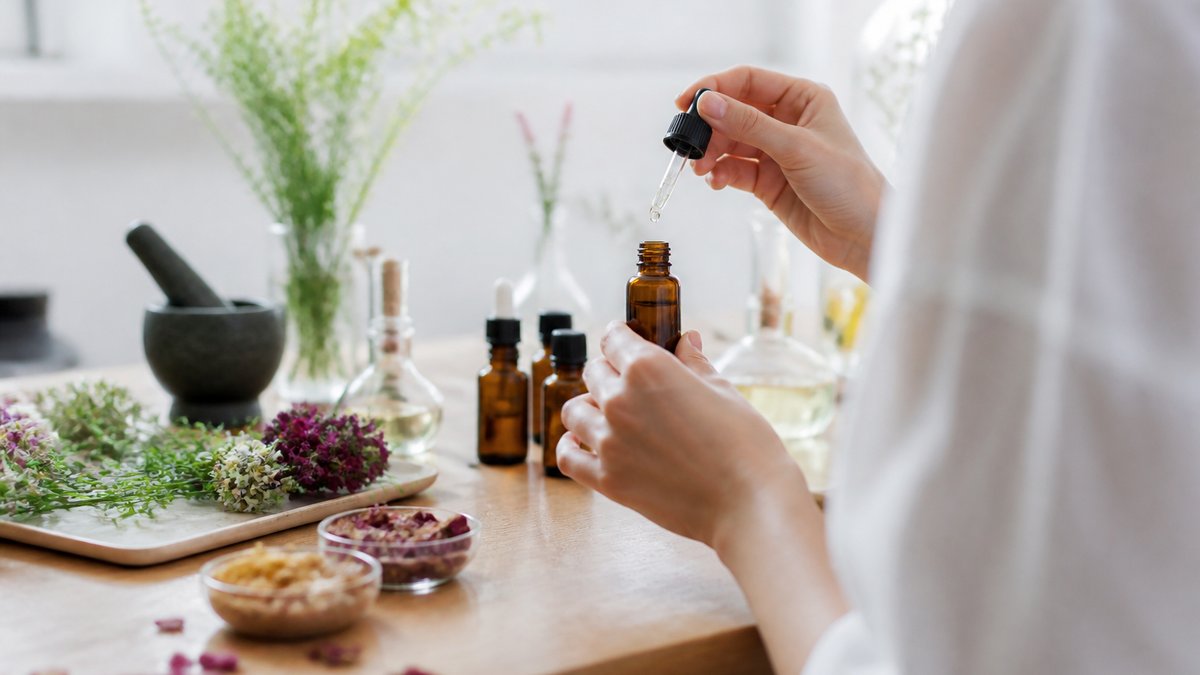 Comment utiliser les huiles essentielles en toute sécurité ? Dosages et précautions
